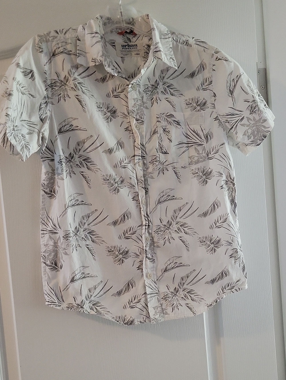 Urban Outfitters White Button-Down Short Sleeve Shirt with Gray Palm Print